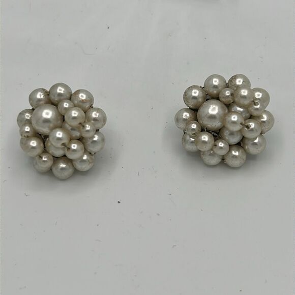 Signed Japan Pearl Cluster Earrings - Picture 7 of 13